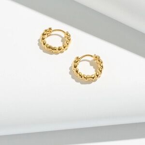 NWOT Madewell Demi-Fine Puffed Huggie Hoop Earrings